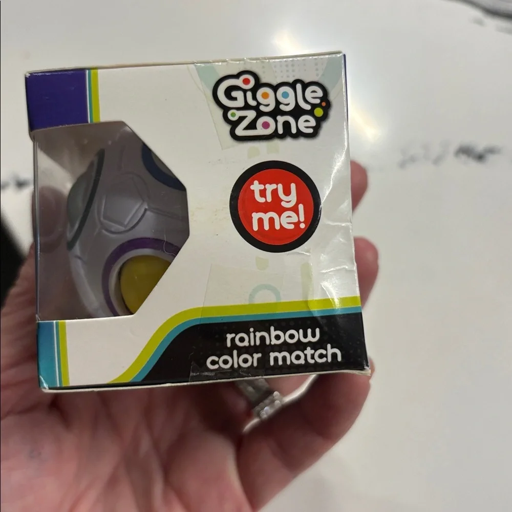 Rainbow Color Match Toy - White and Green